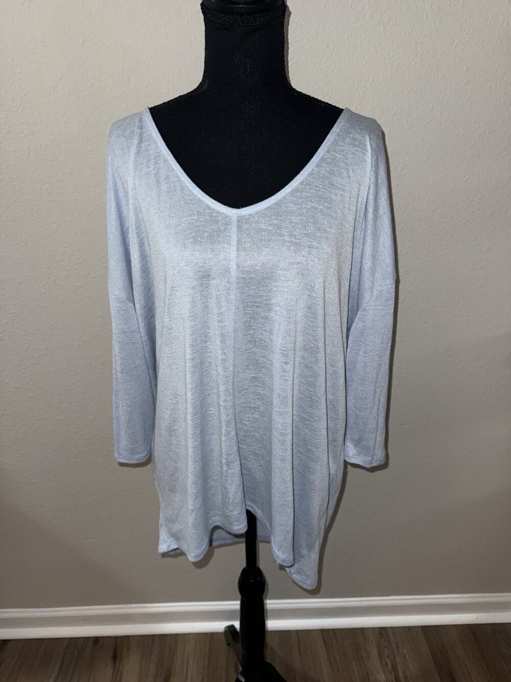 KERISMA Ryder Top Women’s S/M Light Blue V-Neck Oversized Knit Viscose T3048